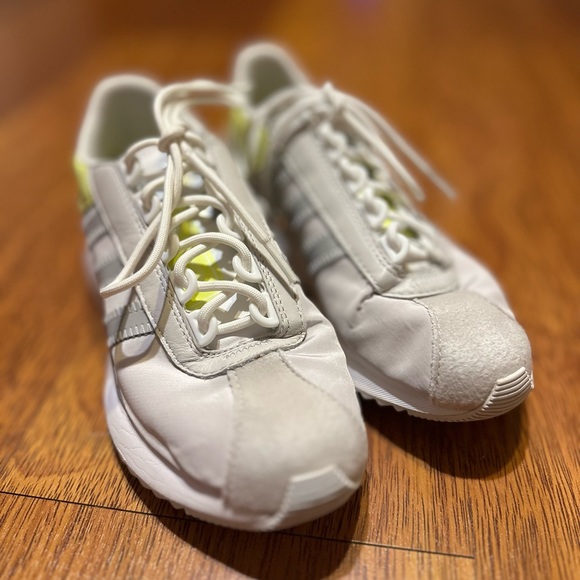 Adidas sports sneakers - Picture 2 of 7